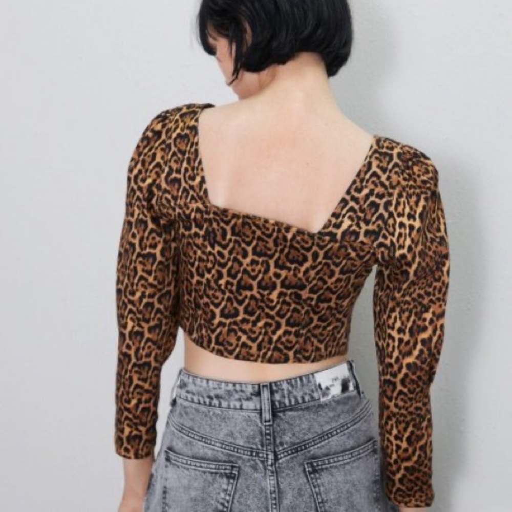 Zara Puff Sleeve Zipper Front Corset Crop Top in Leopard Print - Picture 2 of 8